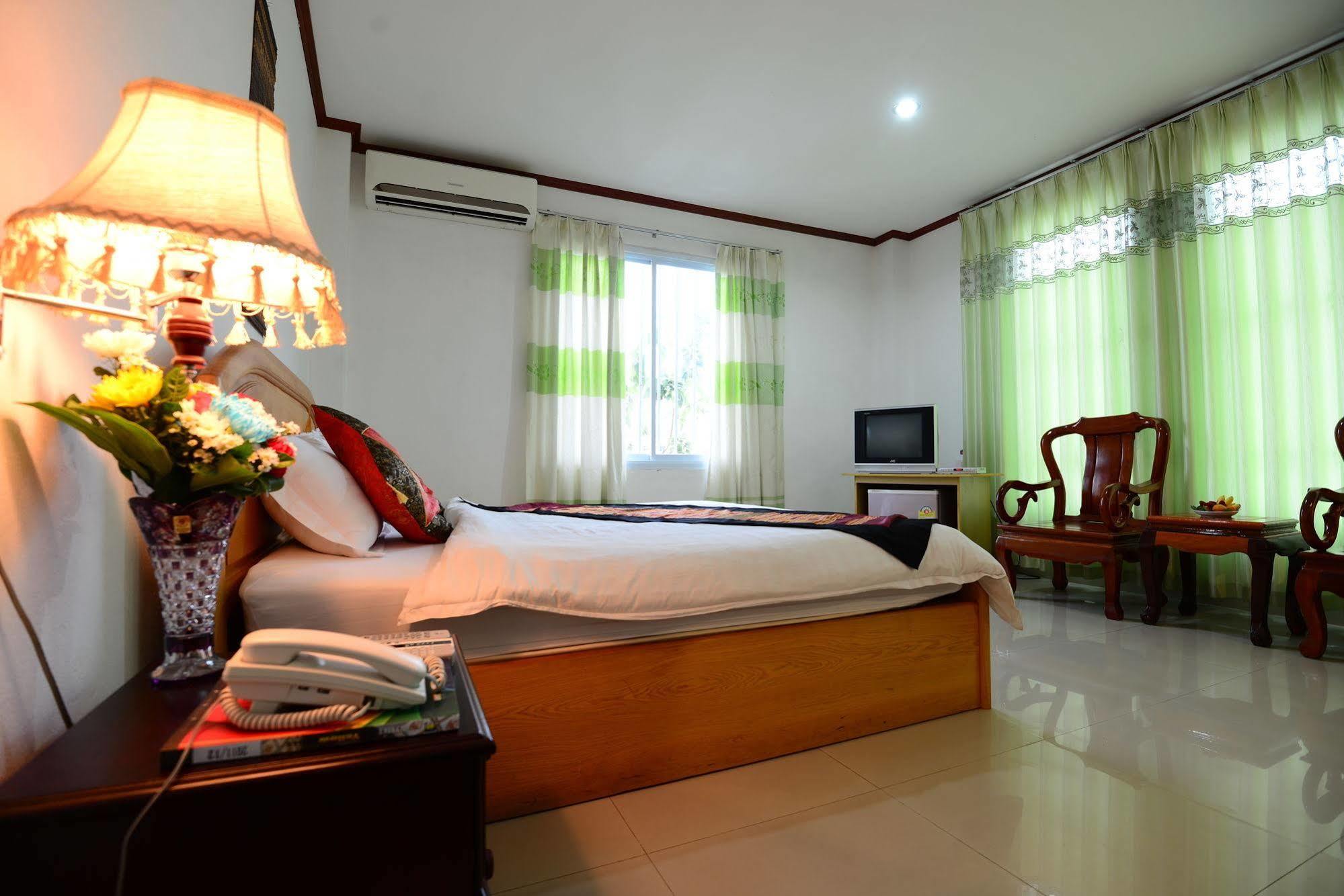 Douangpraseuth Hotel Vientiane Exterior foto