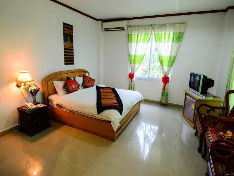 Douangpraseuth Hotel Vientiane Exterior foto