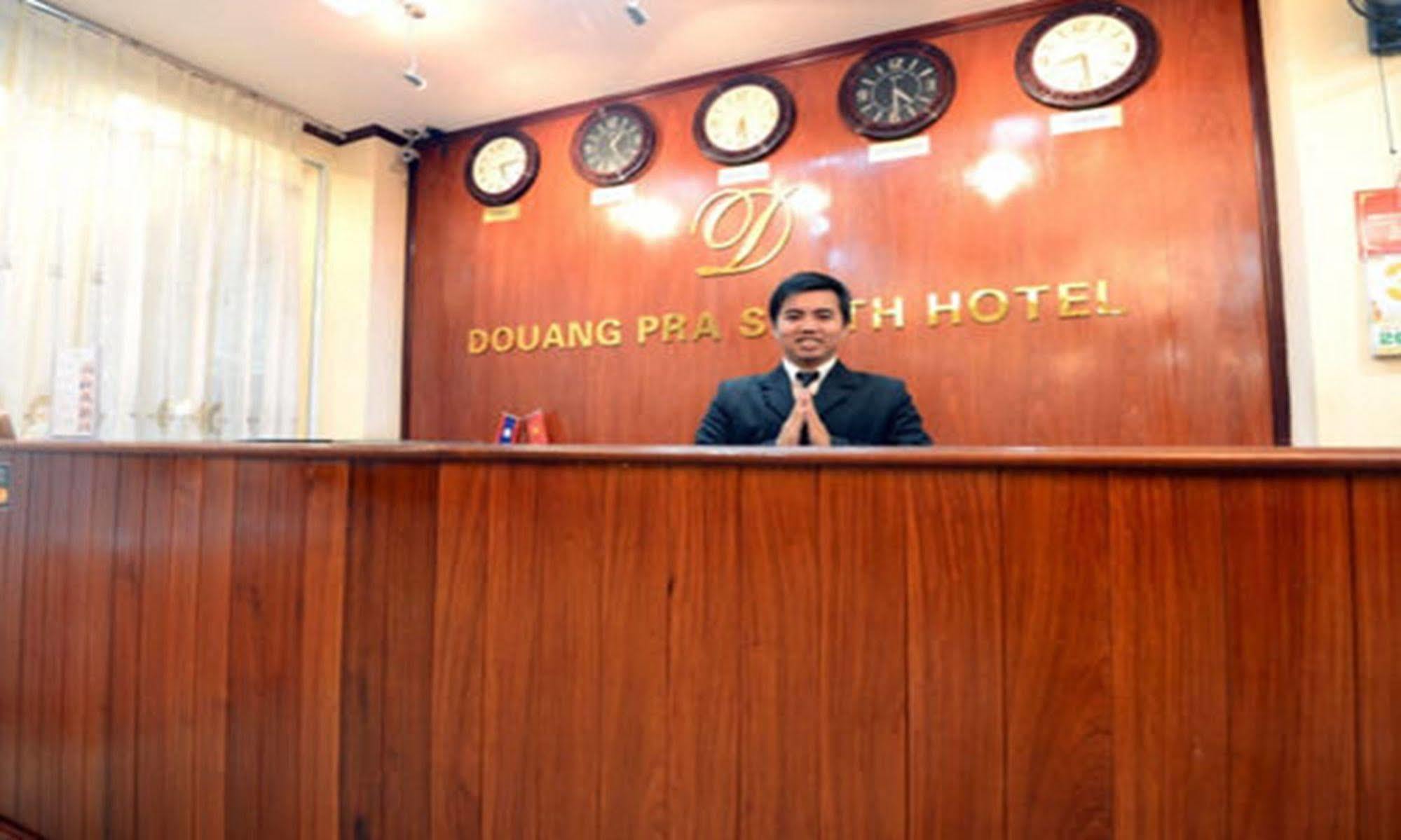 Douangpraseuth Hotel Vientiane Exterior foto