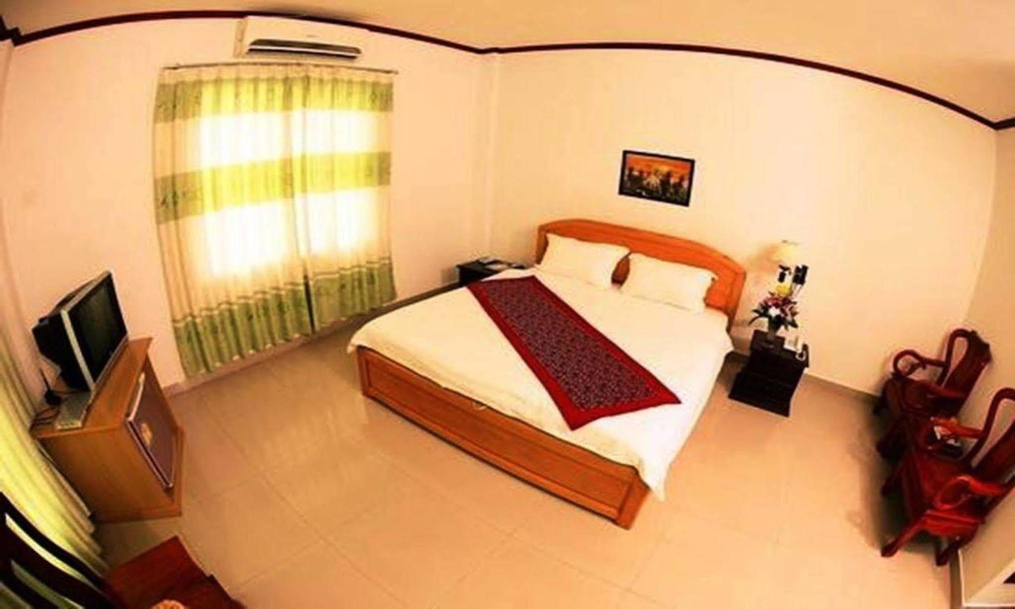 Douangpraseuth Hotel Vientiane Exterior foto