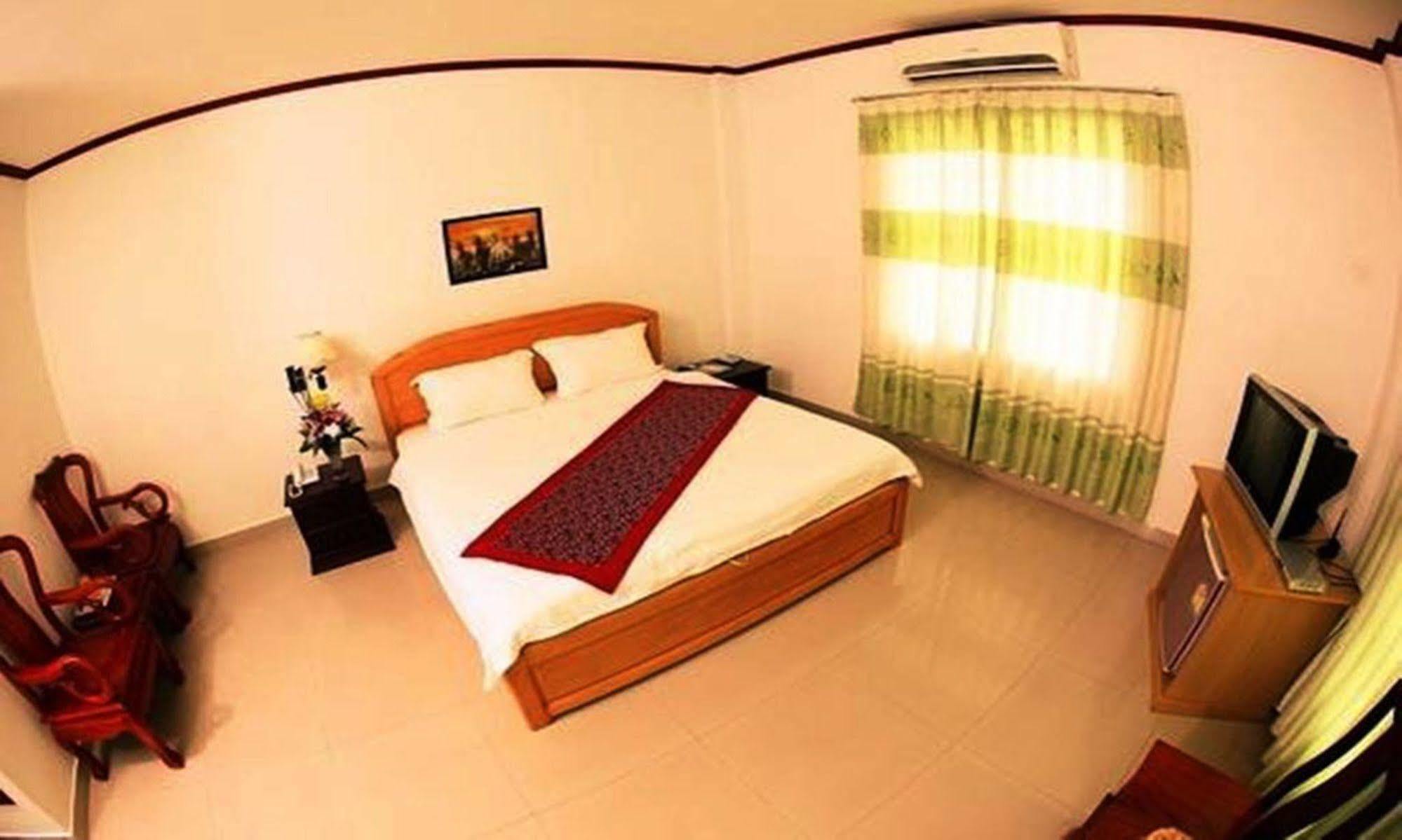 Douangpraseuth Hotel Vientiane Exterior foto